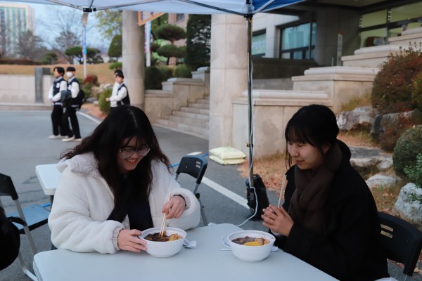 2072962787_681d5d5a44559_17467549062799.