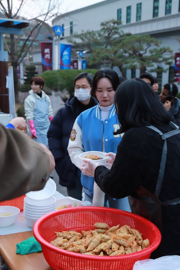 2072962787_681d5d5a44904_17467549062808.