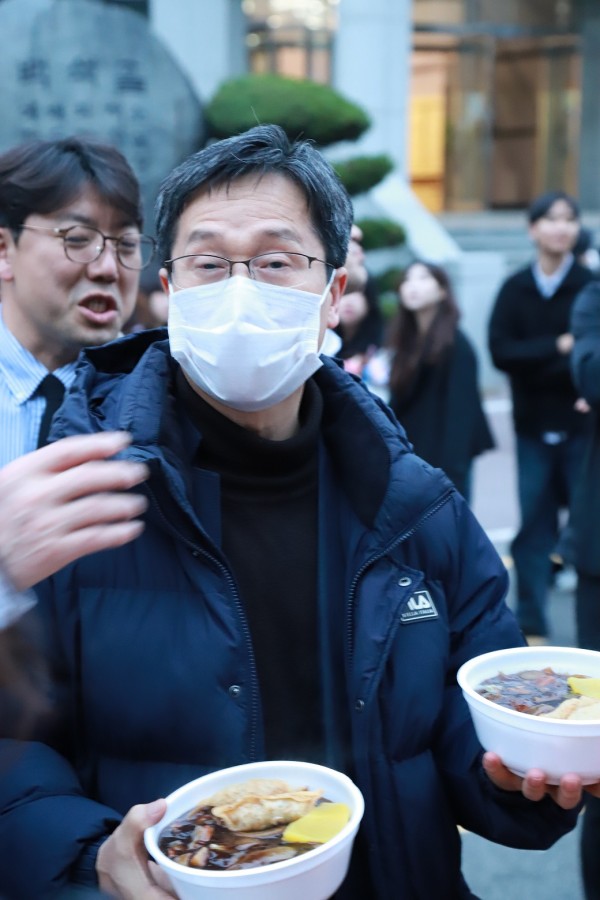 2072962787_681d5d5a45189_1746754906283.j