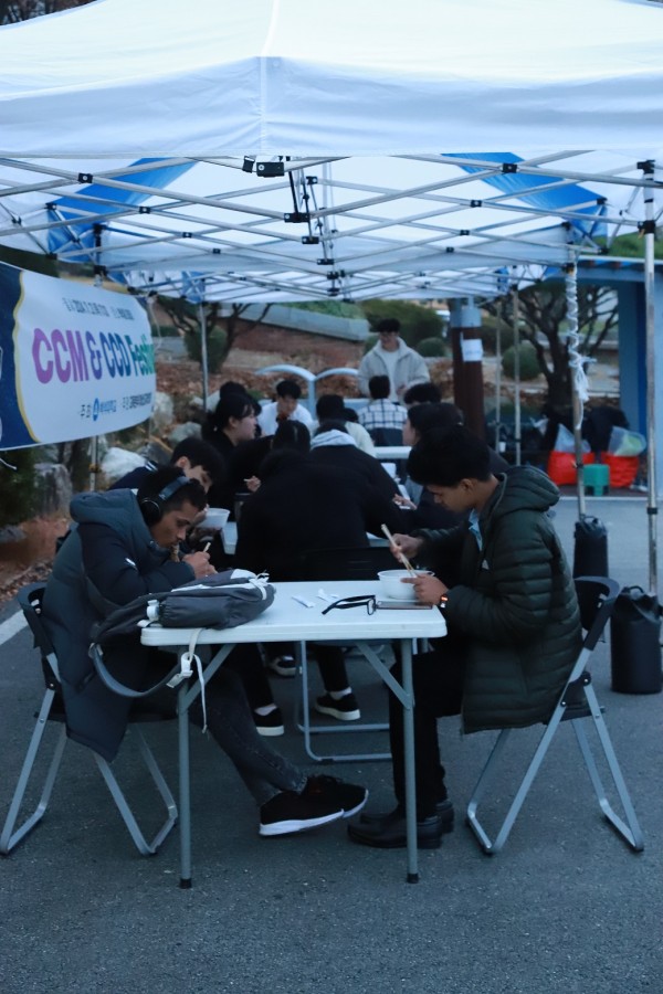 2072962787_681d5d5a45561_1746754906284.j