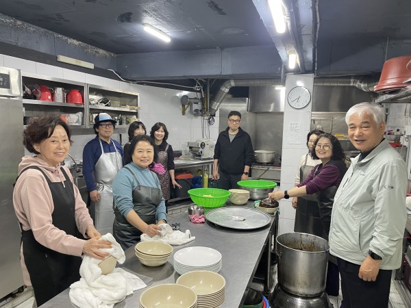 2072962787_681d5d5a4ac54_17467549063063.