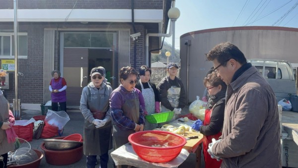 2072962787_681d5d5a511b3_17467549063322.