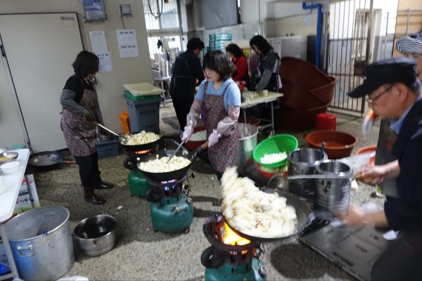 2072962787_681d5d5a55c64_17467549063513.